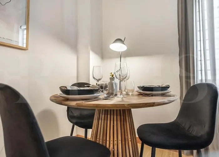 Comfortable Apartment In The Center By Rems